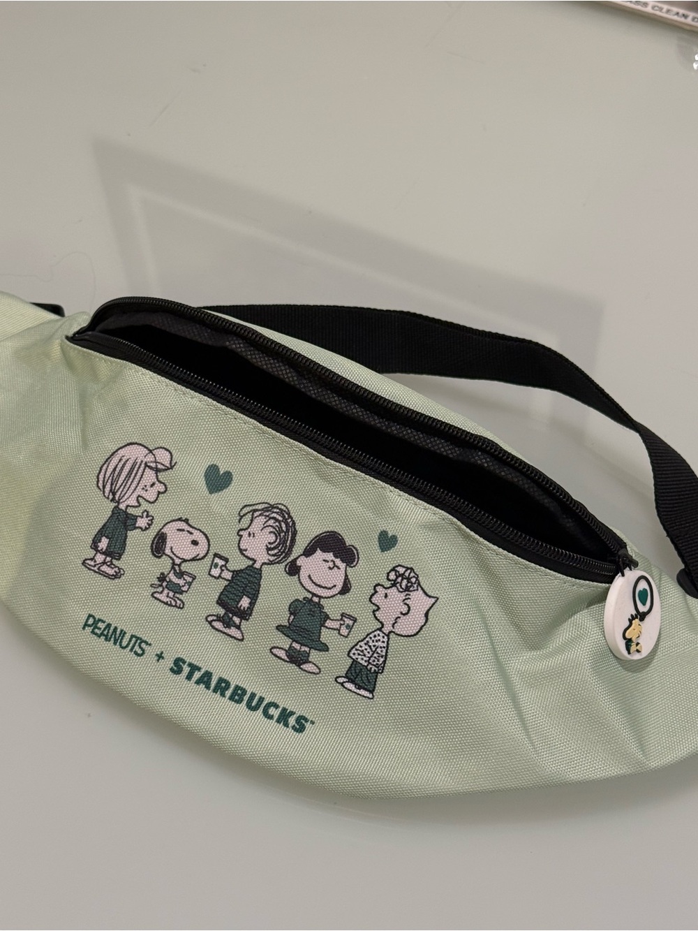 Starbucks x Peanuts Snoopy Green Belt Bag Fanny Pack Crossbody Waist Bag - Picture 2 of 5